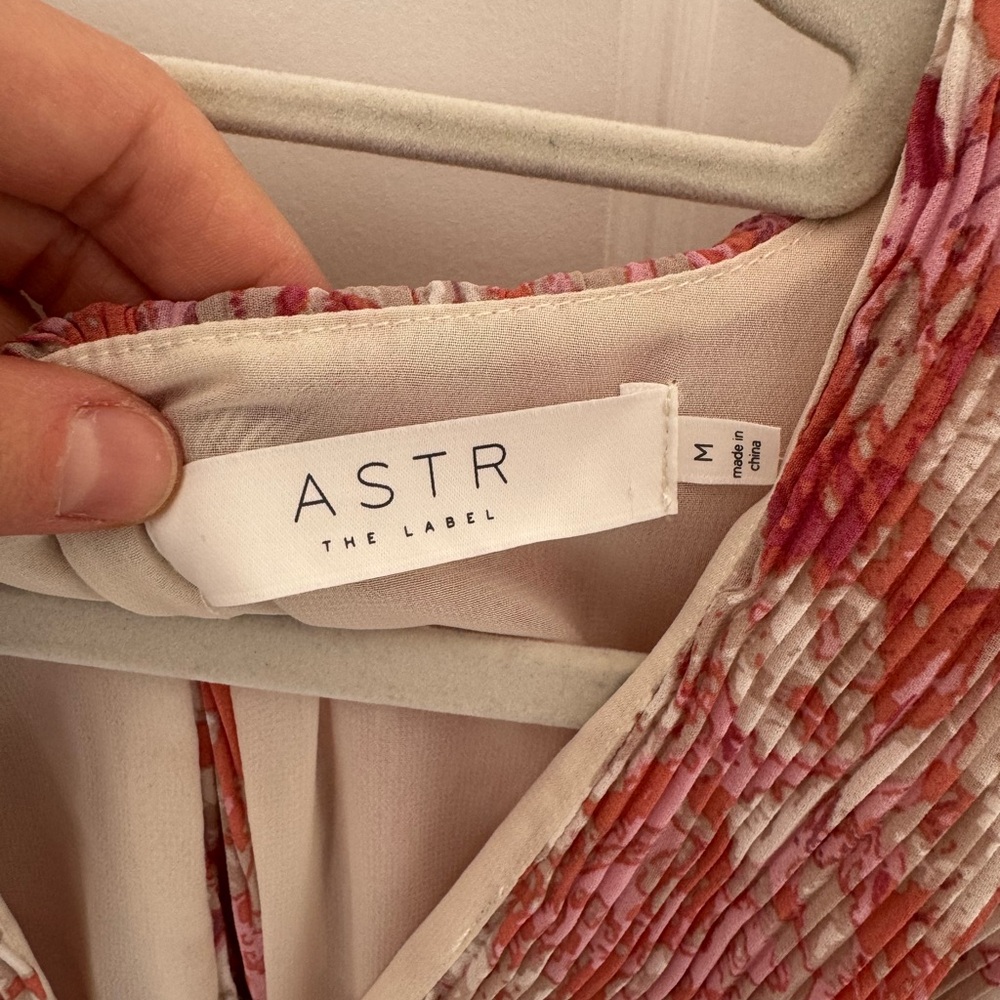 Astr The Label ADR100551 Plisse Pleated Dress Coral Multi Floral - Picture 9 of 13